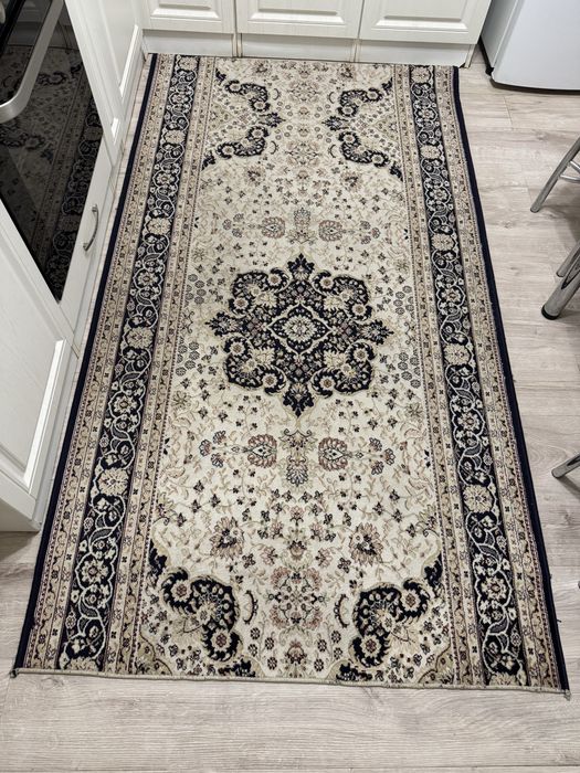 Продается ковровая дорожка