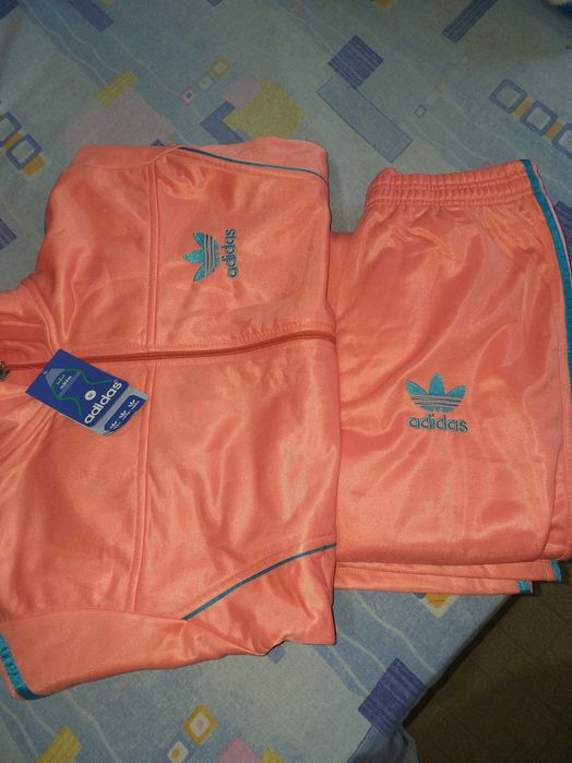 Trening Adidas de dama marimea M NOU