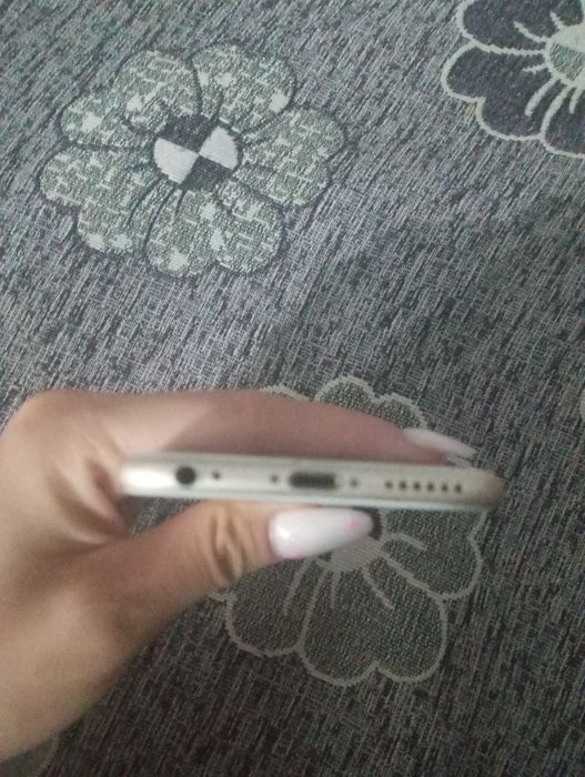 iPhone 6s 64GB на запчасти золотой
