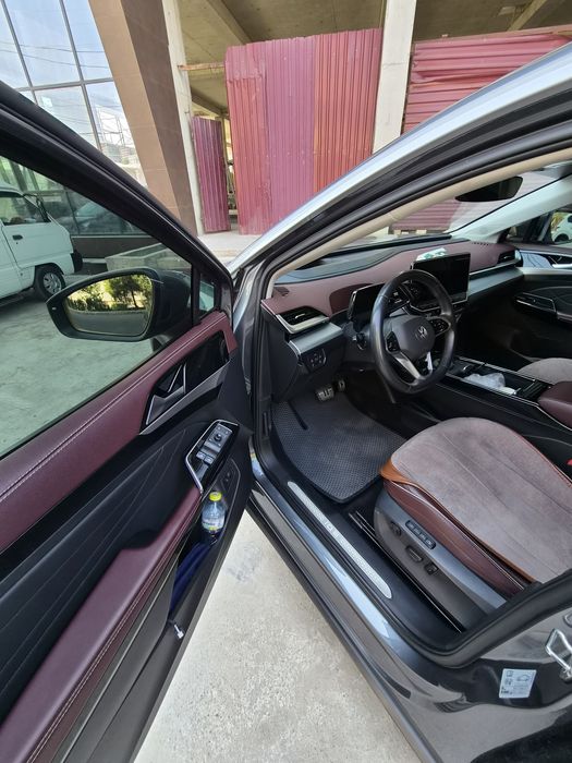Volkswagen ID6  First edition