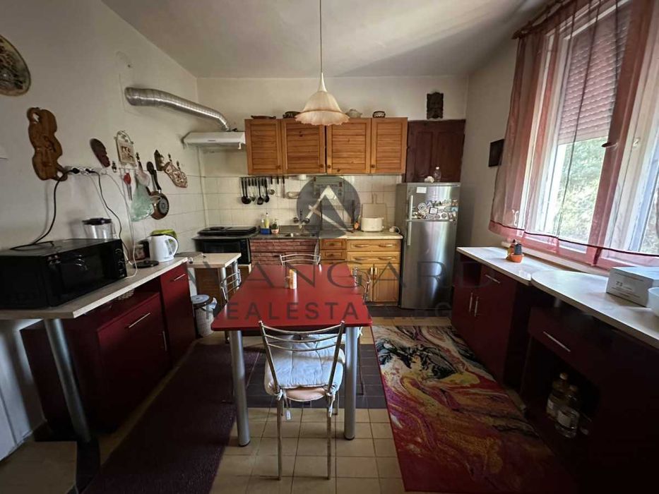 Продава се Тристаен апартамент в Пловдив, Център - 75 кв.м за 2000 €/кв.м - Снимка #3