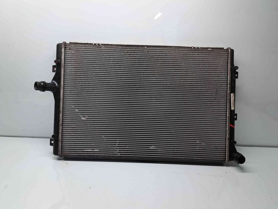 Radiator apa  Volkswagen Golf 6 (5K1) [Fabr 2009-2013] 1K0121251DD 1.6
