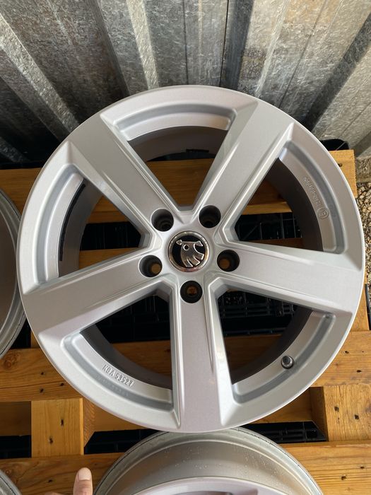 17 цола 5 х 112 мм Мерцедес , Фолксваген , Ауди , Шкода , Сеат , VW