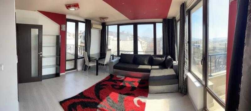 Гледка море! Двустаен апартамент в Центъра!