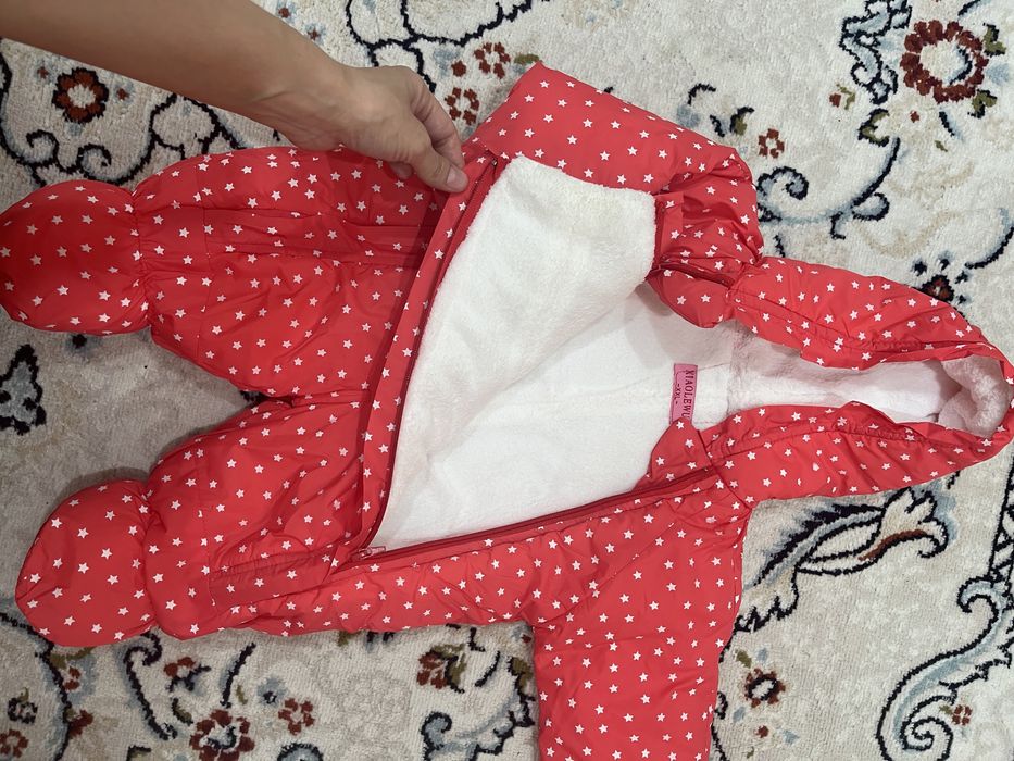 Продам детские комбинезоны