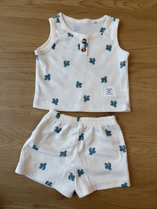 Бебешки къси костюмчета