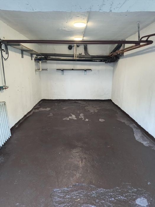 Închiriez garaj sub bloc  zona Modern -Telegrafului