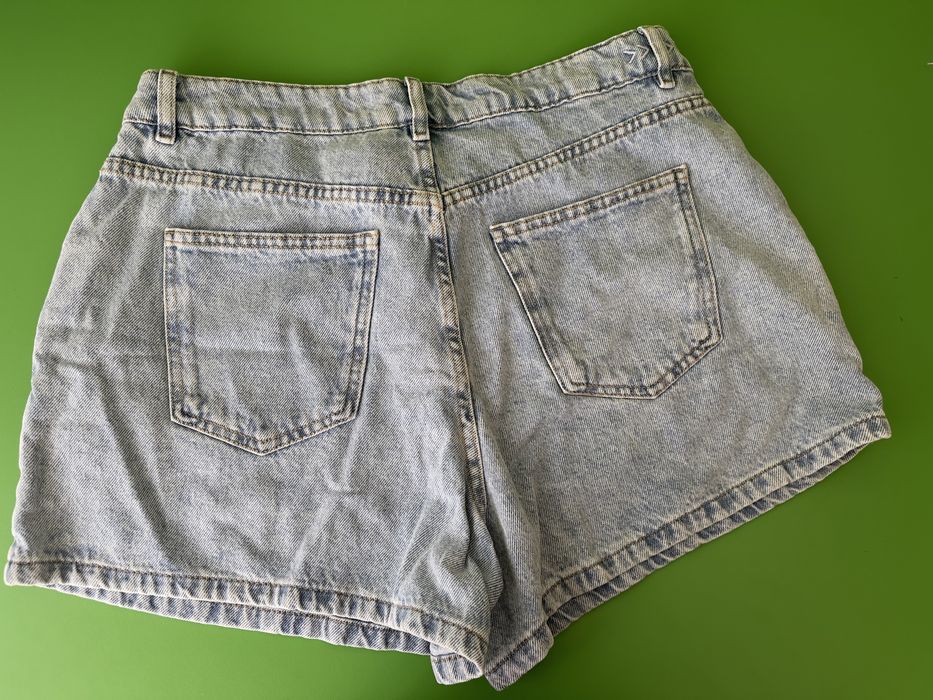 Къси панталонки L