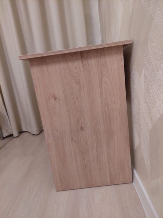 Продам стол письменный