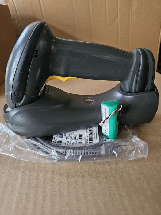 Реновиран безжичен 2D/QR четец Motorola Symbol DS6878 с нова батерия