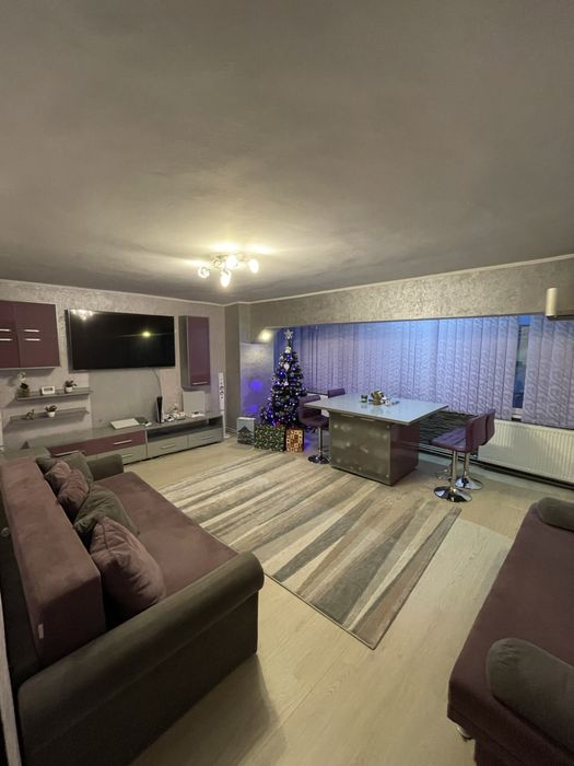 Vand  apartament 4 camere