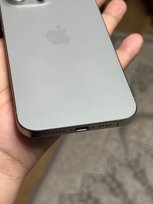 iPhone 15 Pro Max 256 GB Titan