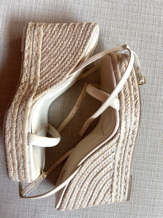 Zara кожени сандали на платформа, No40