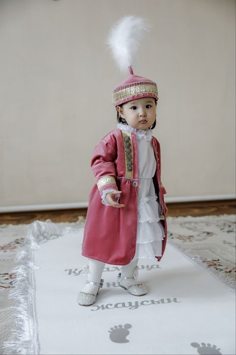 Тұсау кесер бұйымдары