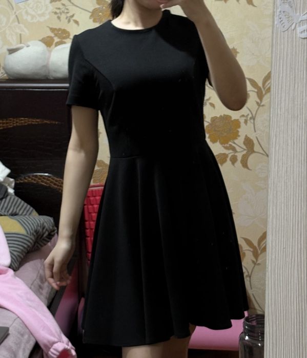 Продам платье черное