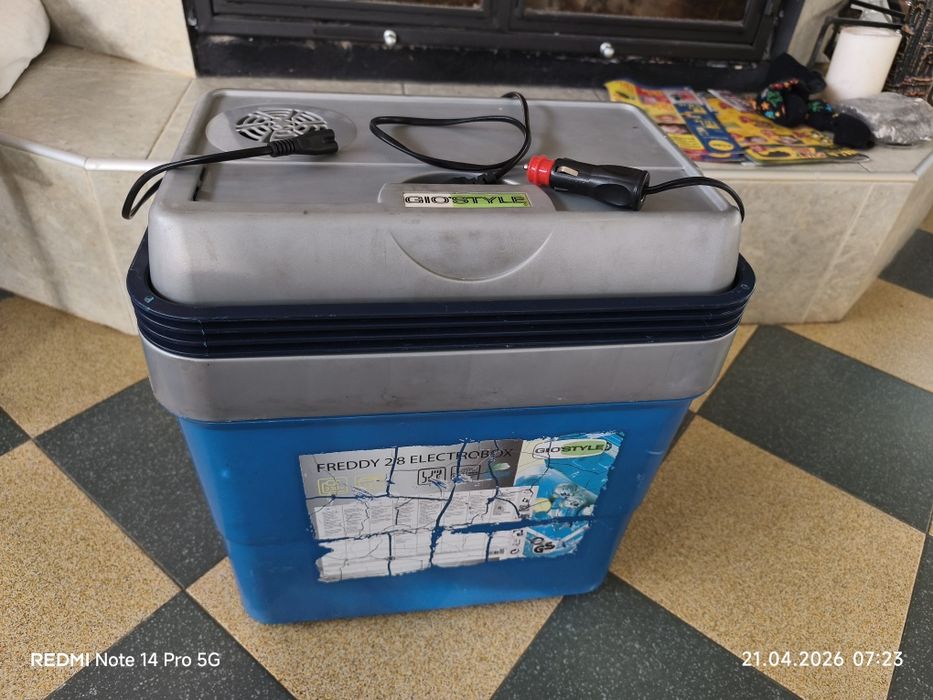 хладилна кутия 12/229 волта