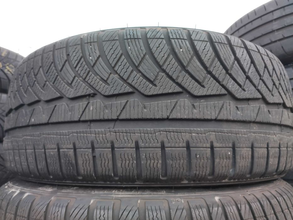 2бр Зимни гуми 225 45 18 - Michelin Runflat