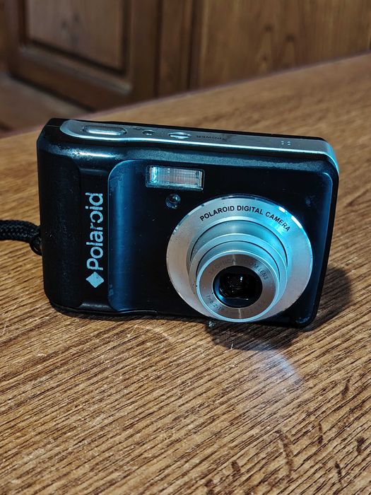 Aparat foto/video Polaroid i834