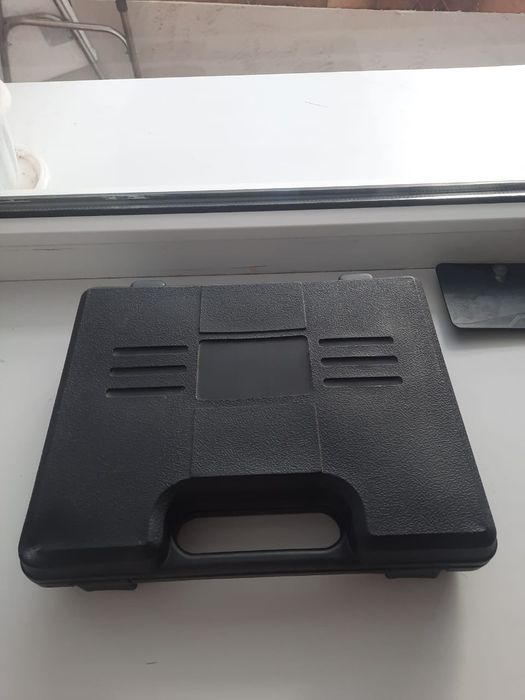 Продам гантели в кейсе