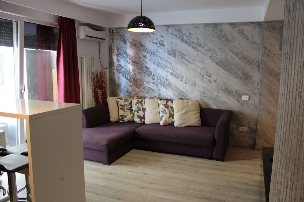 Închiriez Apartament 2 camere Mamaia Nord.