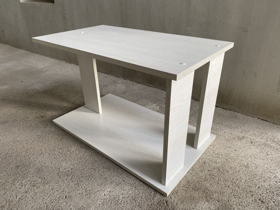 Журнальный столик 150.000 (на колесах)