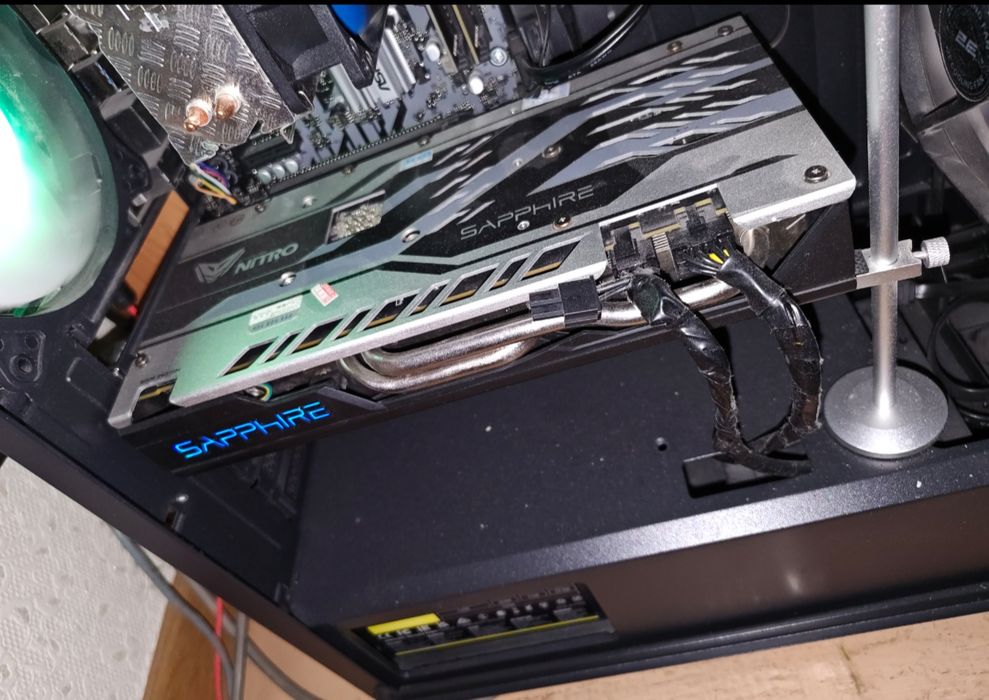 Продам видеокарту Radeon RX 580 8GB.
