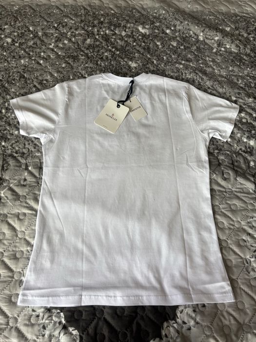 MONCLER тениска – бяла, чисто нова.