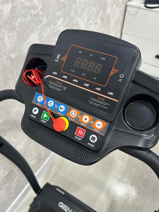 Беговая дорожка Genau UX10
