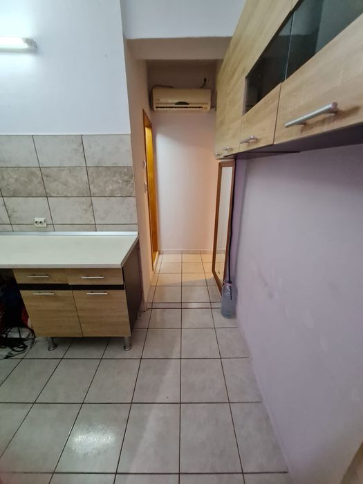 Vind 2camere etaj 6 din 7 zona port