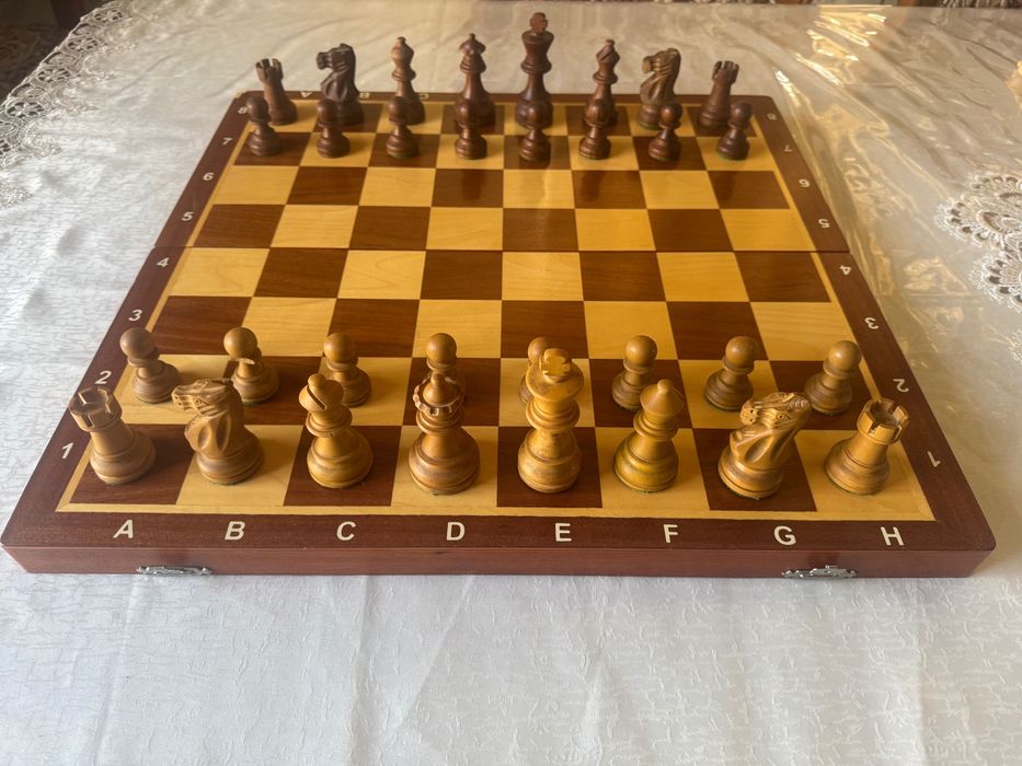 Продам свои шахматы, шахматные часы, шахматные книги