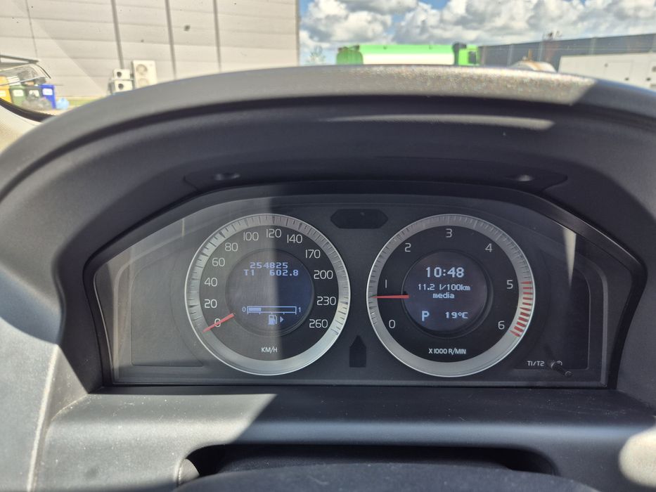 Volvo XC60 2.4 AWD D5