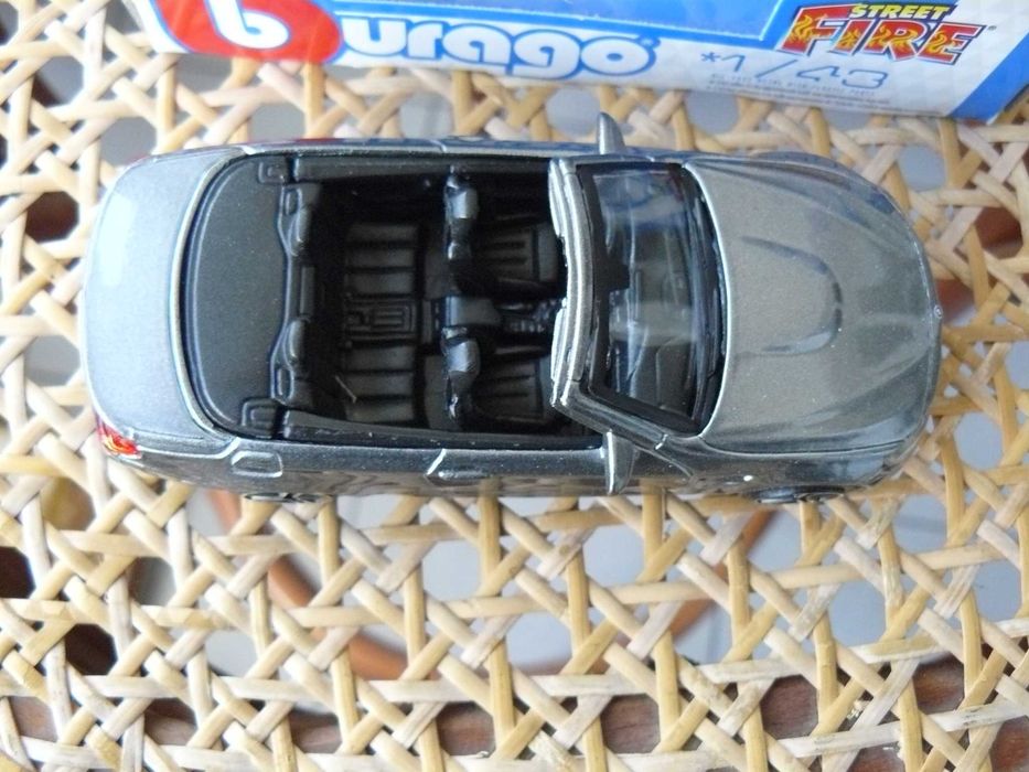 Macheta Auto BMW M4 CABRIO 2016 SILVER,Noua, Scara1:43, Produs Bburago