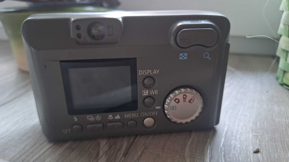 Canon A10, 2 x card memorie, husa, trepied