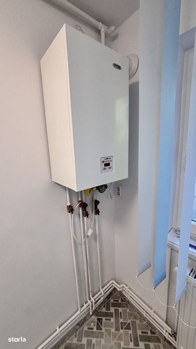 Vând apartament 3 camere