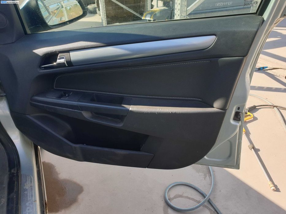 Panou Tapiterie Fata Interior Usa Portiera Dreapta Fata cu Imperfectiuni Opel Astra H 2004 - 2010 [K7209]