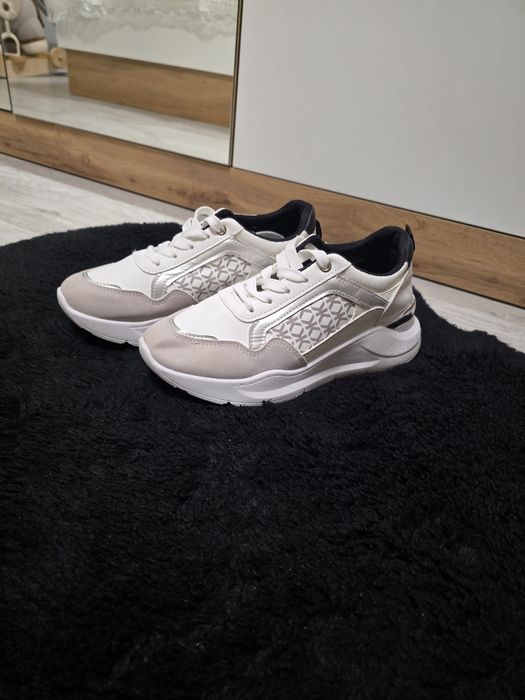 Дамски Маратонки