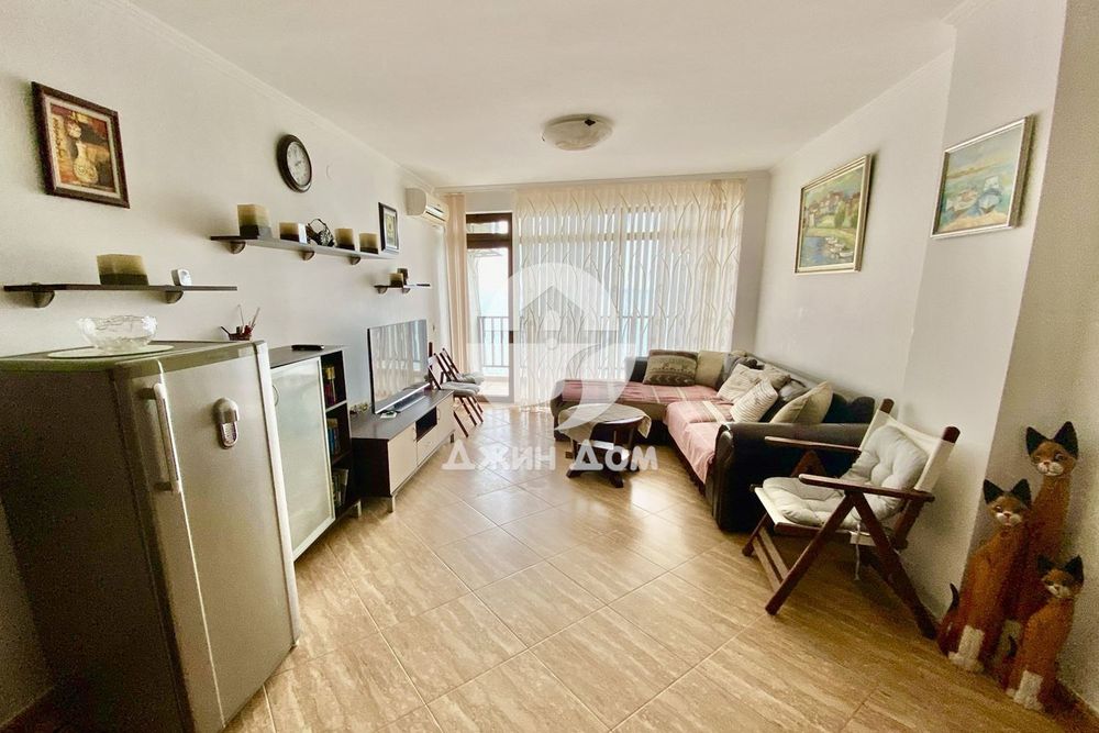 Продава се Тристаен апартамент в Свети Влас - 100 кв.м за 1980 €/кв.м - Снимка #1