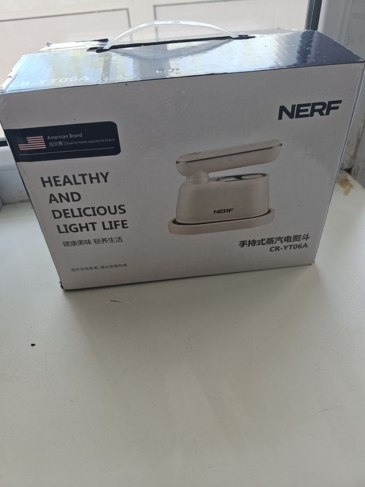 Паравои утюг новый