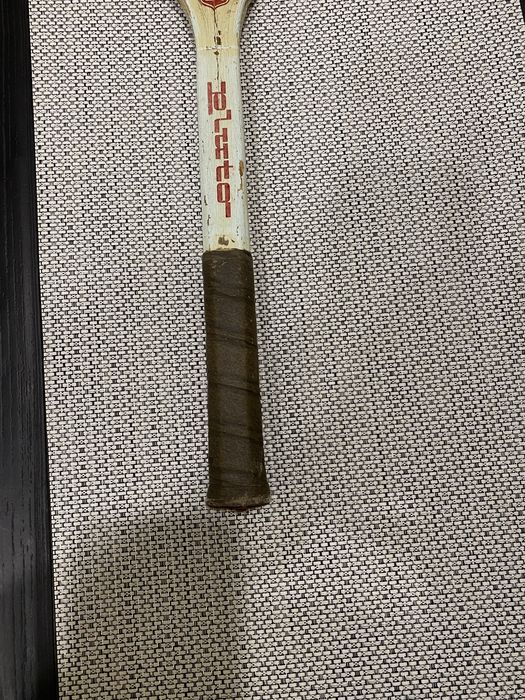 Paleta de tenis fabricata la Reghin