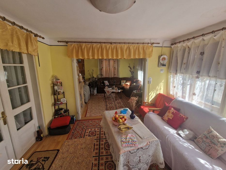 Casa +garaj+ teren 500 mp Comarnic