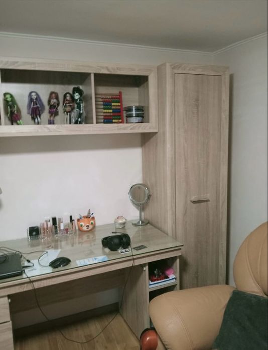 Mobilă cameră fete studențeasca