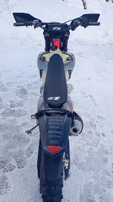 Vând ktm exc 250 six days