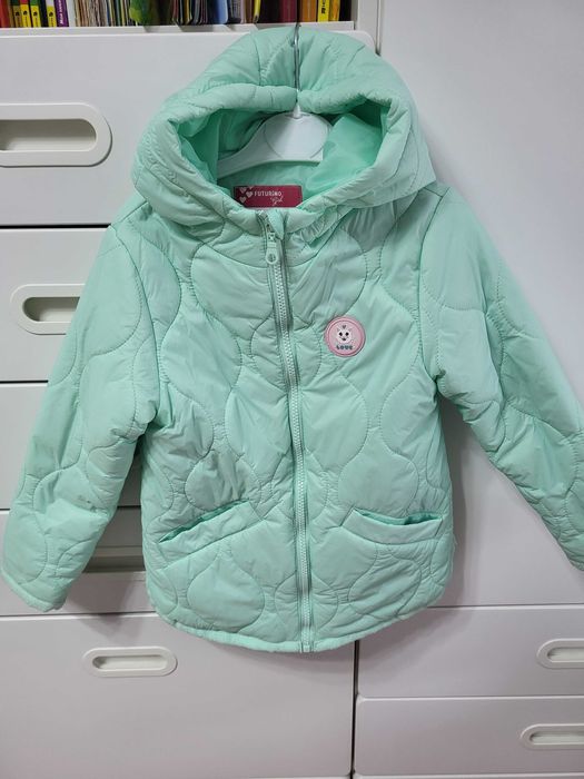 Продам разные куртки на девочку