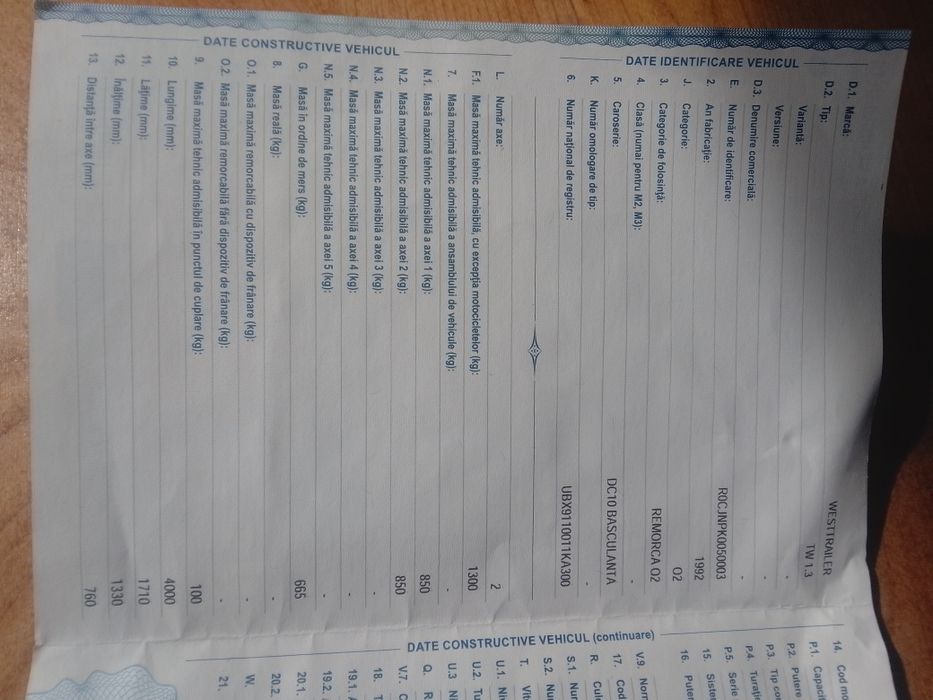 Vând remorca basculabila cu baterii  lungime 265  lățime 135  înălțime 80 aluminiu