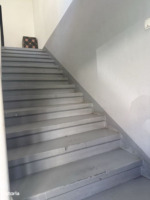 Se ofera spre inchiriere spatiu comercial/pentru birouri