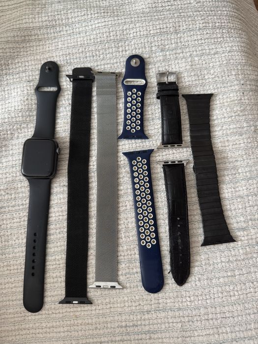 Смарт-часы Apple Watch series 5, 44mm