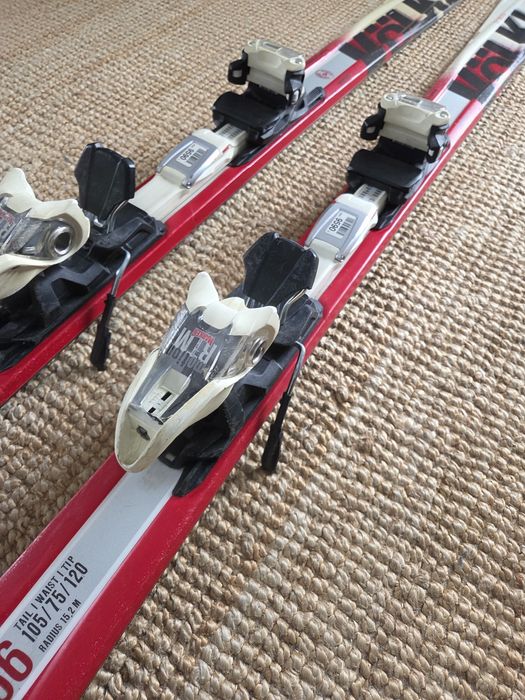 Skiuri Volkl 166cm