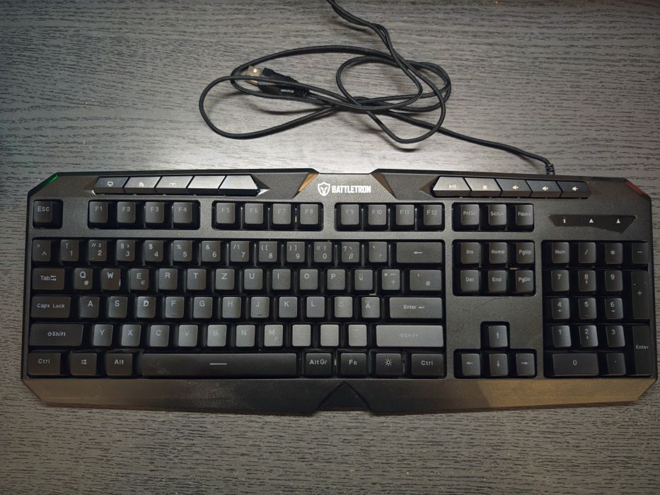Tastatura gaming RGB Battletron