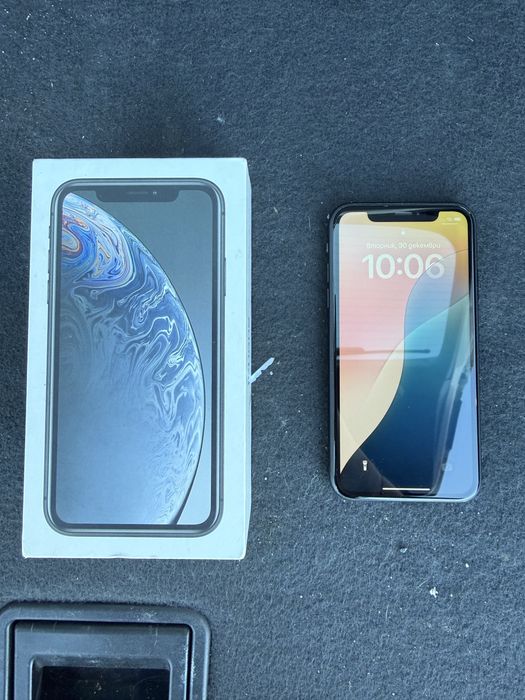 Iphone XR 64 GBb