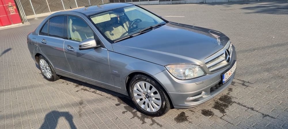 Vand sau schimb Mercedes